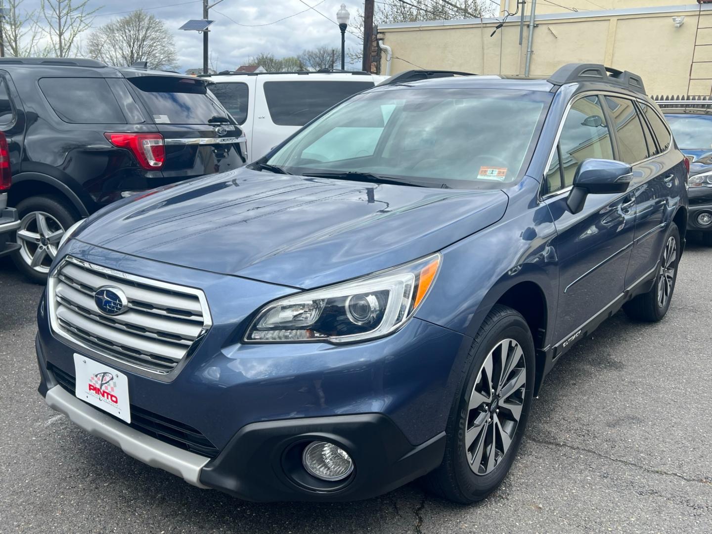 2017 Blue /beige Subaru Outback 2.5i Limited (4S4BSANC6H3) with an 2.5L H4 DOHC 16V engine, CVT transmission, located at 1018 Brunswick Ave, Trenton, NJ, 08638, (609) 989-0900, 40.240086, -74.748085 - Photo#4